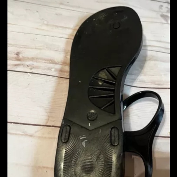 Chanel Pearl CC Logo Jelly PVC Thong Sandals - Amputee Right Foot Only 39/9 US - Picture 4 of 5